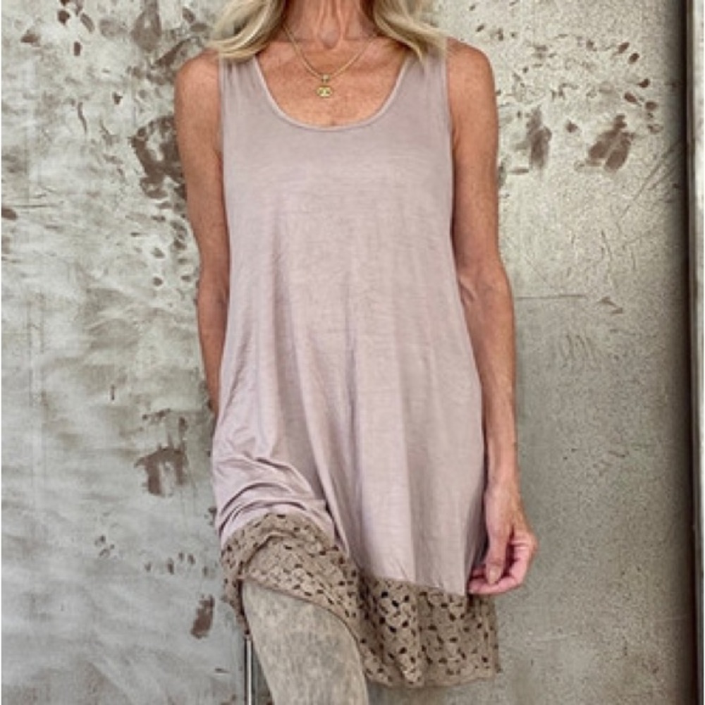 Sleeveless Crochet-Hem Tank Top - Taupe